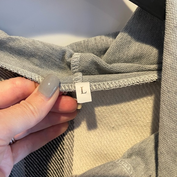 Lumister Women's Oversized Flannel Plaid Button Down Shirts Long Sleeve Hoodie - Picture 3 of 5